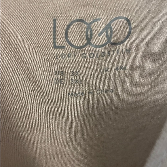 Flowy Gray Sleeveless layering tank with ruffle hem - Picture 4 of 4